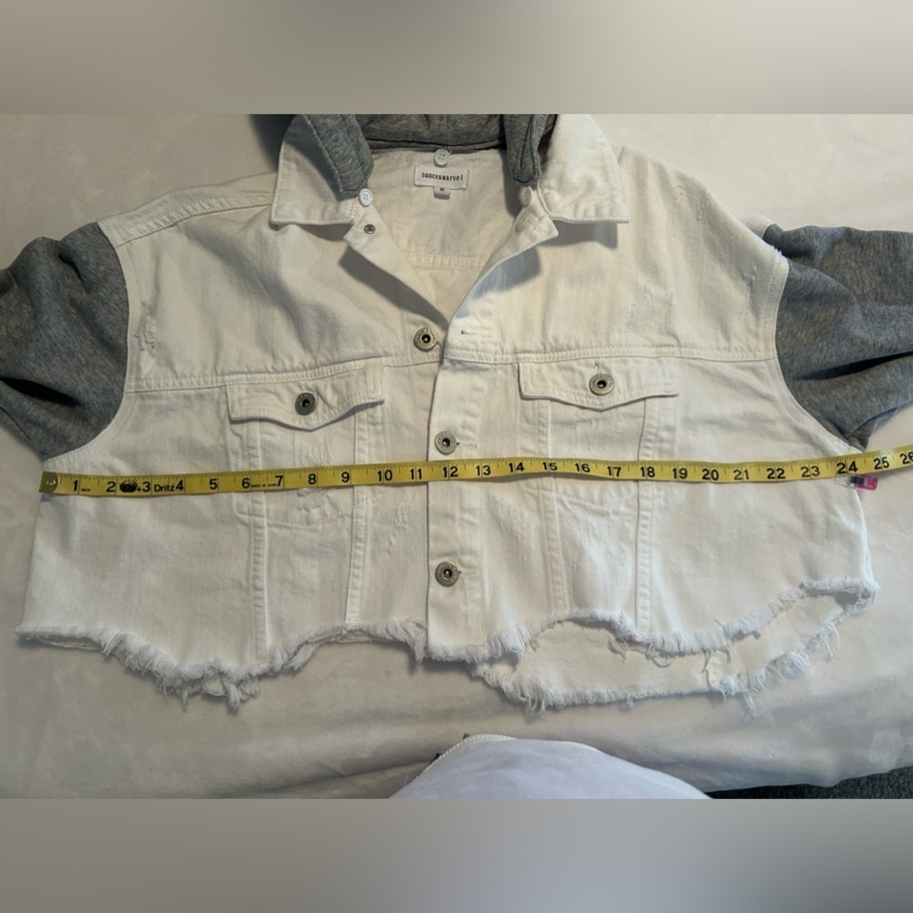 Dance & Marvel white denim cropped jacket with detachable hood. Size M - Picture 6 of 6